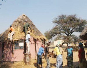 Part of the community members who took part in the activity.