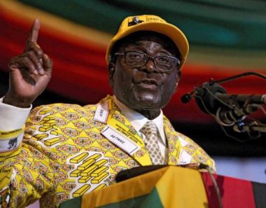 Zimbabwe parliament warns Mugabe: Turn up for hearing or face jail time
