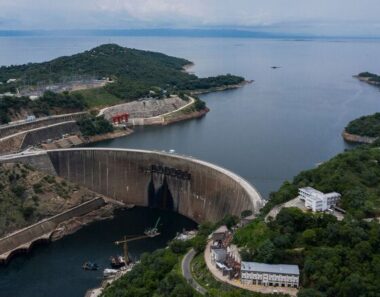 Zimbabwe Industrial Power Users Aim to Raise $250 Million for Floating Solar Panels