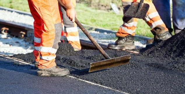 Bulawayo residents call for better roads as city launches service scorecard