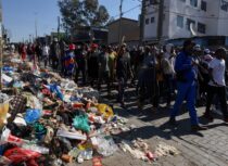 South African protesters go door-to-door forcing immigrants from their homes