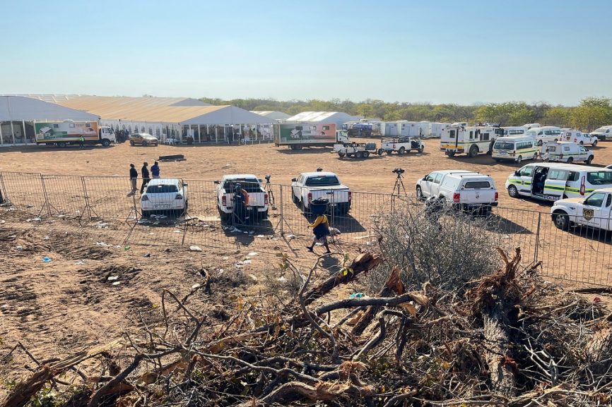 78,000 Zimbabweans return home from South Africa, exodus continues