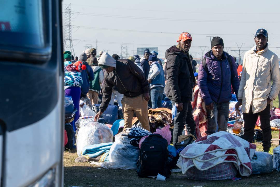 Nearly 100 000 Zimbabweans have left SA since late May, Zim govt says