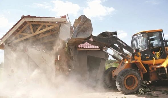 Zimbabwe Sends In The Bulldozers